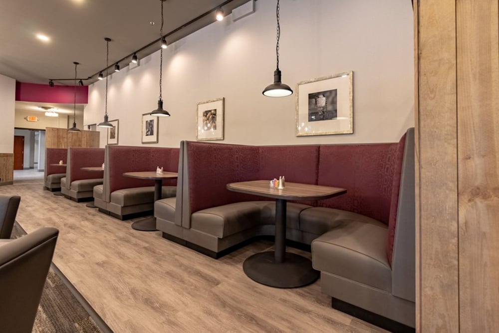 Holiday Inn Poplar Bluff by IHG - photo 46