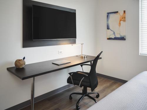 stayAPT Suites Killeen Fort Cavazos - photo 9