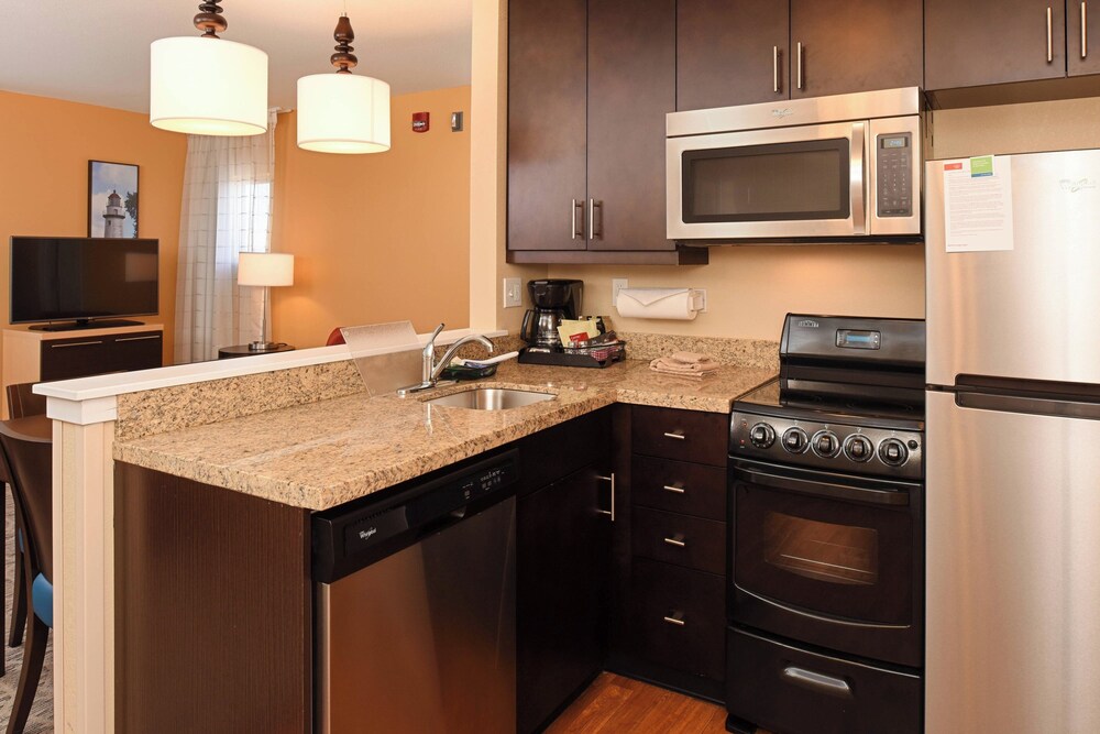 TownePlace Suites Detroit Auburn Hills - photo 7