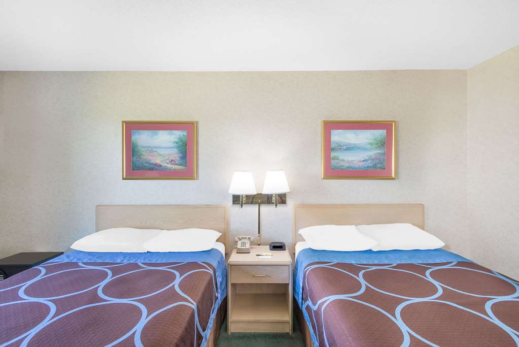 Super 8 by Wyndham Canandaigua - photo 7