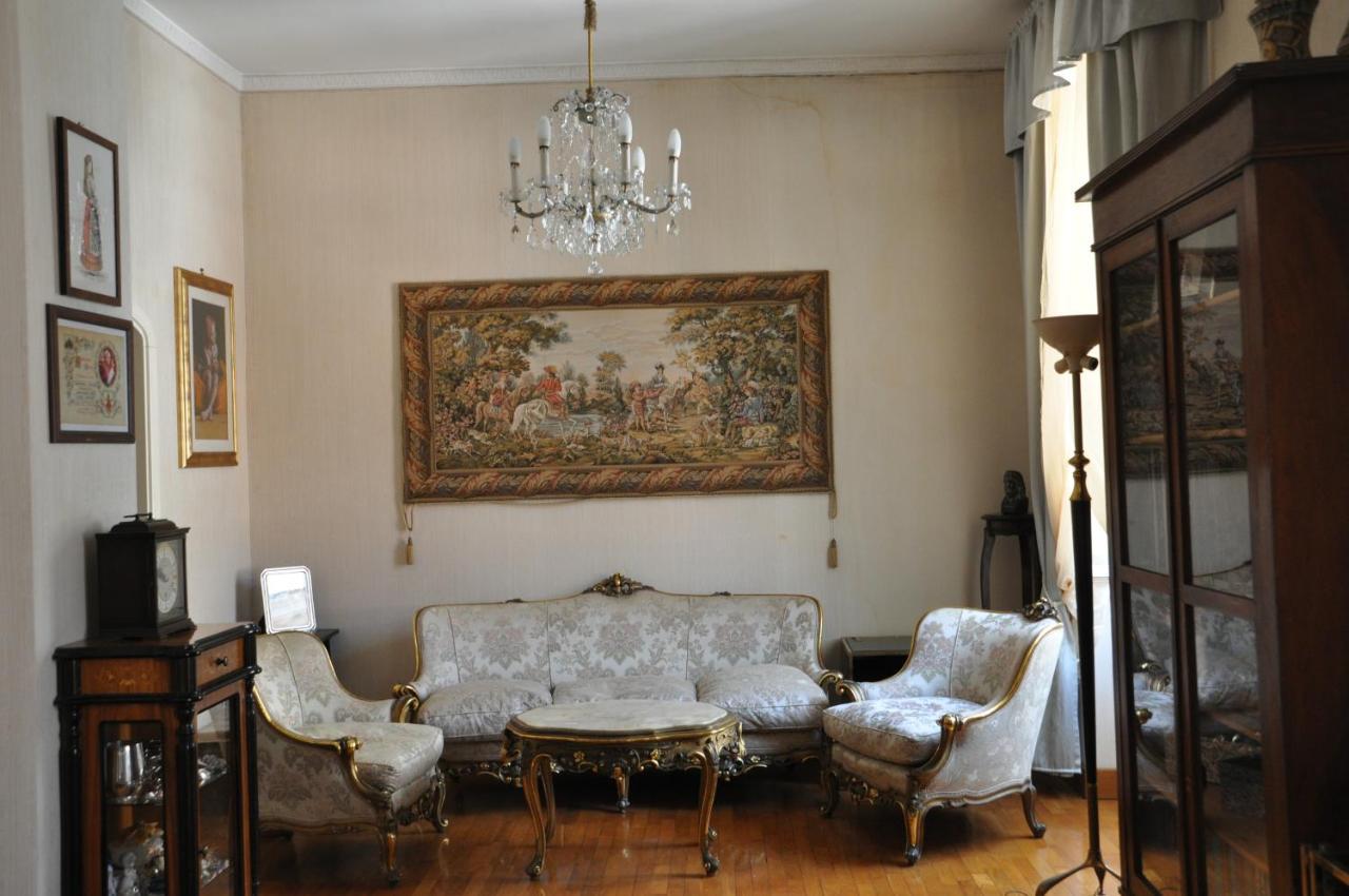 The Queen's Coffer Rome — 4-Star Luxury Hotel in Rome, Italy