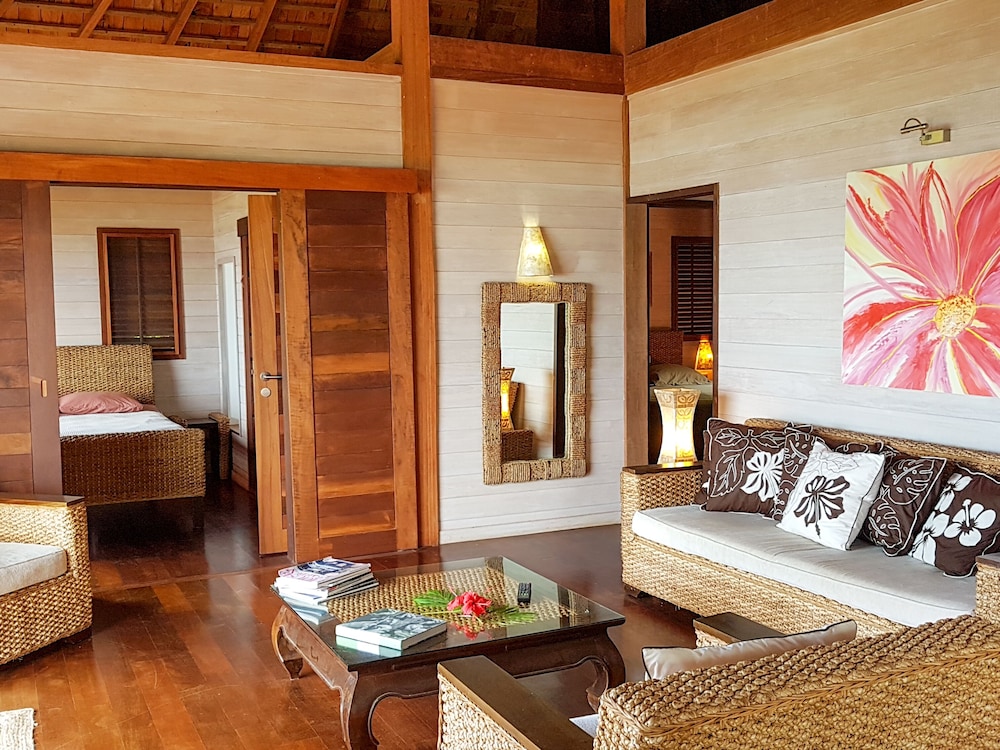 Villa Tea Tea — 4-Star Luxury Hotel in Papetoai, French Polynesia