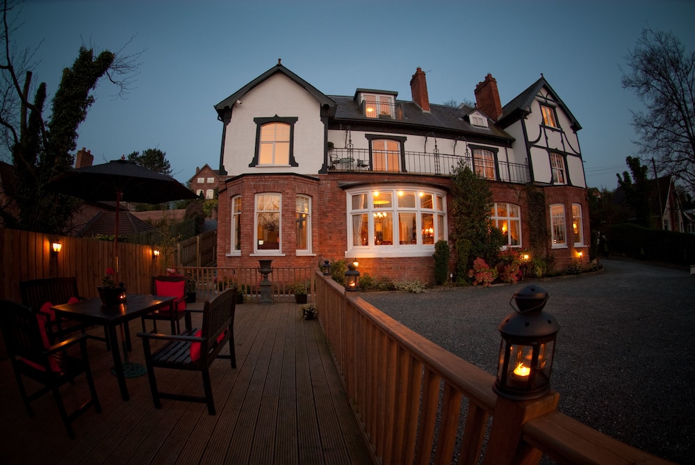 Rayanne House — 5-Star Luxury Hotel in Holywood, United Kingdom