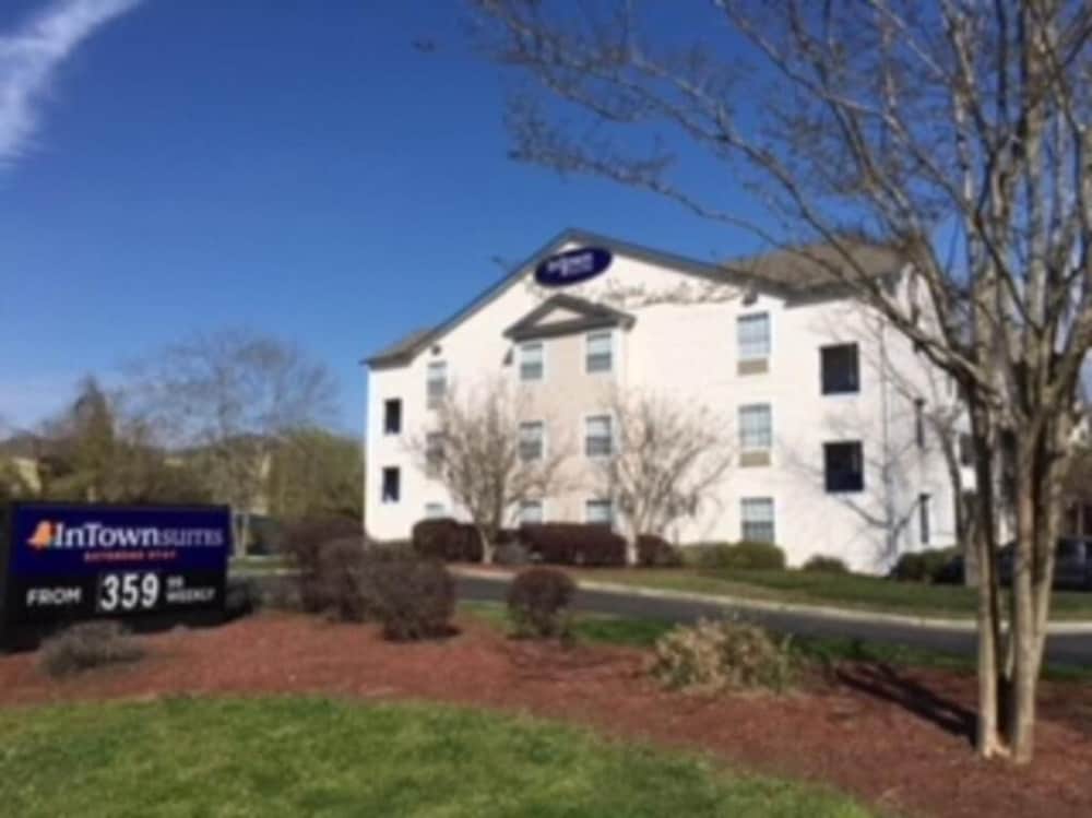 InTown Suites Extended Stay North Charleston SC Airport - photo 26