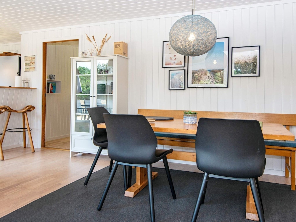 Cozy Home In Grenaa With Wifi — 4-Star Luxury Hotel in Grenaa, Denmark