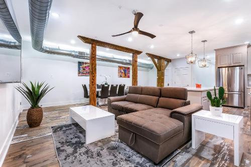 Urban Oasis 4BD House close to FQ — 4-Star Luxury Hotel in New Orleans, United States
