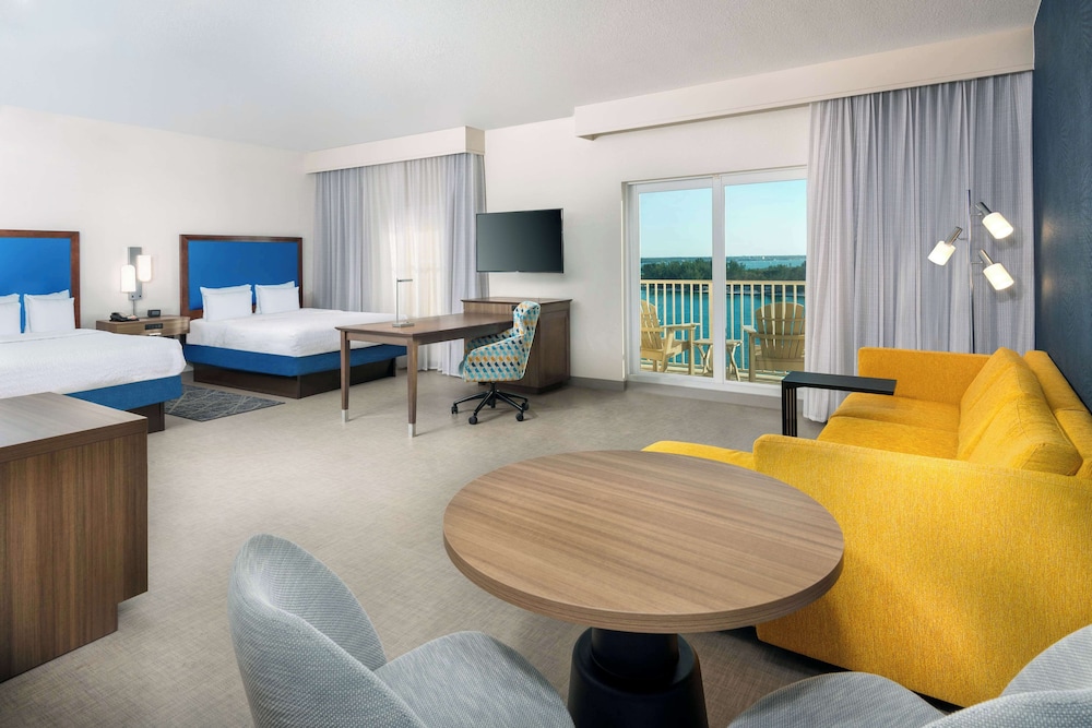 Hampton Inn & Suites Clearwater Beach - photo 17