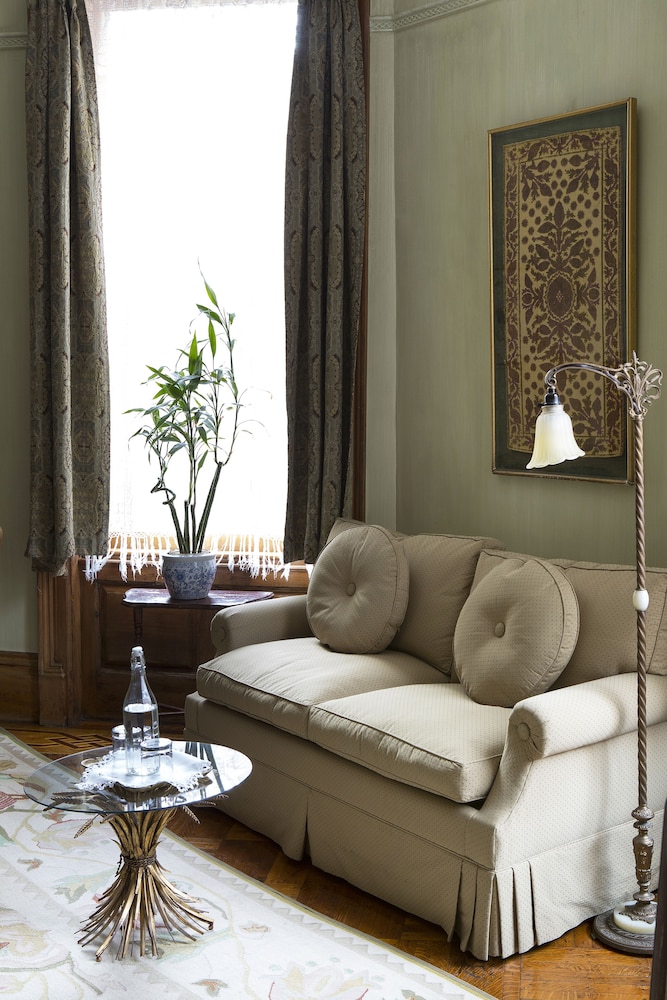 Suites in a Manhattan Mansion - photo 6
