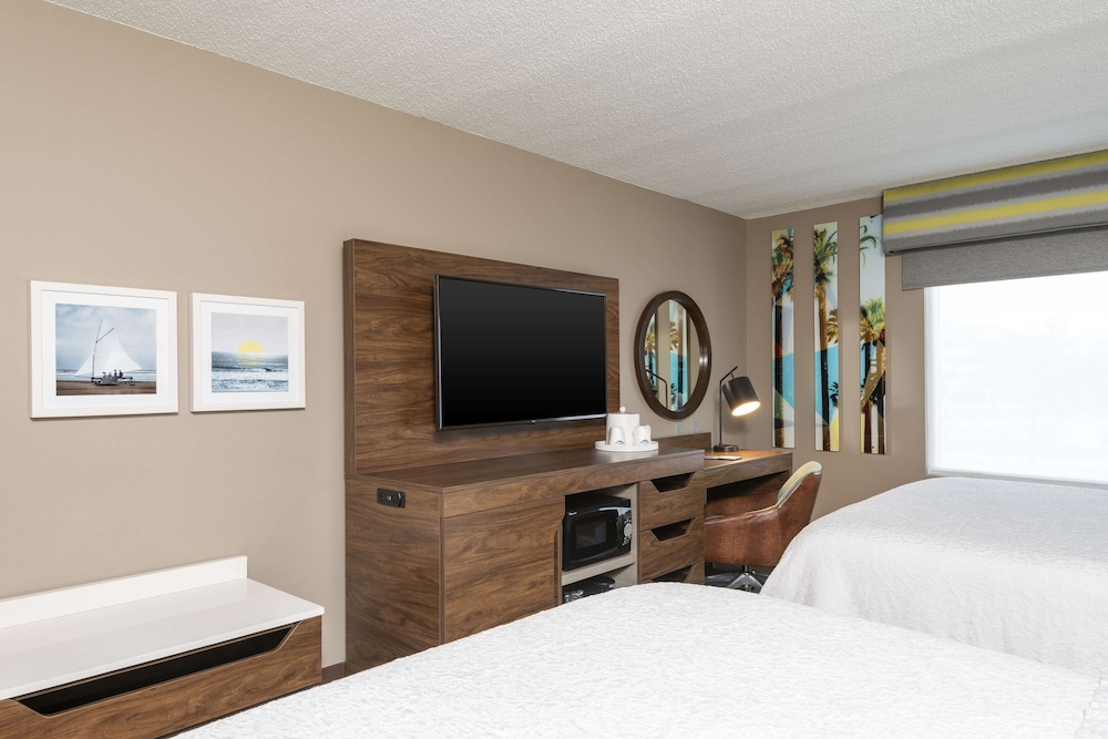 Hampton Inn & Suites Fort Myers Colonial Blvd - photo 22