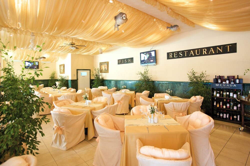 מזון ומשקאות