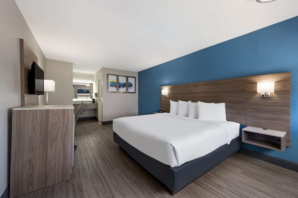 SureStay by Best Western Spring North Houston - photo 24
