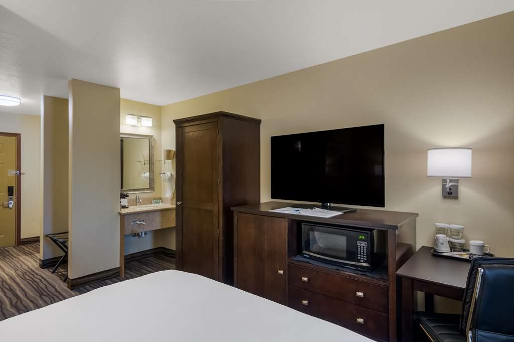Best Western Cottage Grove Inn - photo 14