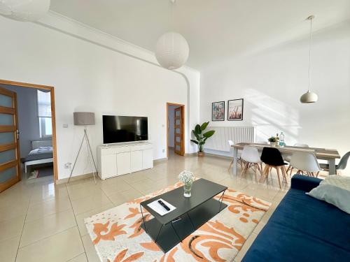 Komfortowy Apartament Z Tarasem W Poblizu Jeziora I Gor Sowich 19796399 — Bielawa