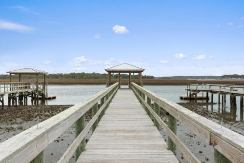 Marsh Madness by Oak Island Accommodations - photo 12