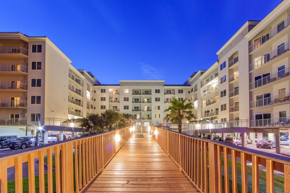 Holiday Inn Club Vacations Galveston Beach Resort by IHG — hotel in Galveston