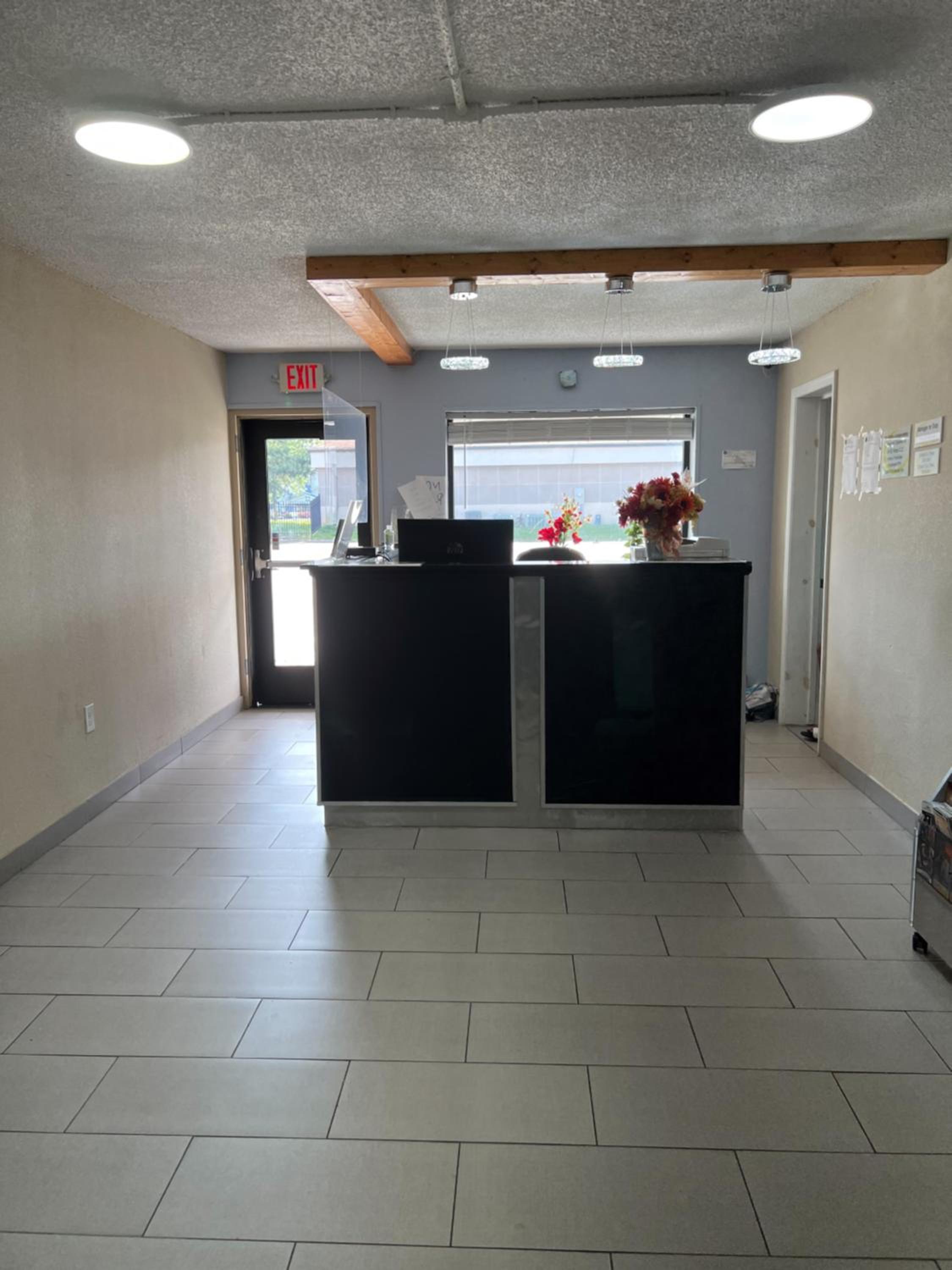 Super 8 by Wyndham Newport News - photo 3