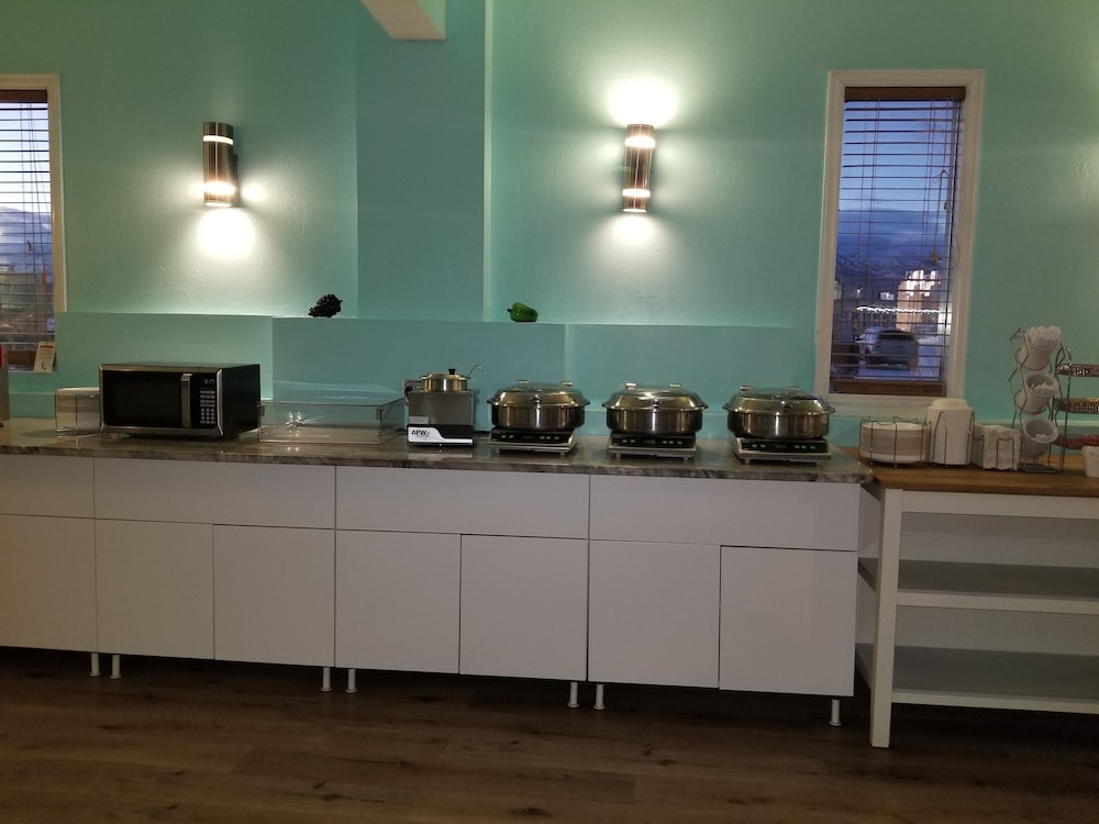 Four Points by Sheraton Rock Springs - photo 17