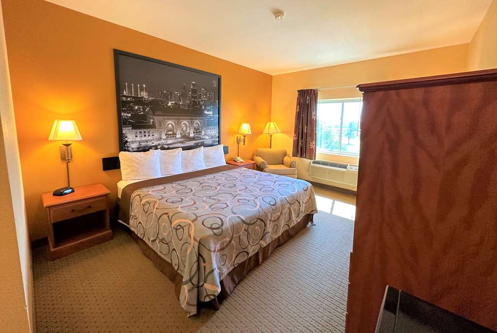 Super 8 by Wyndham Topeka at Forbes Landing - photo 13
