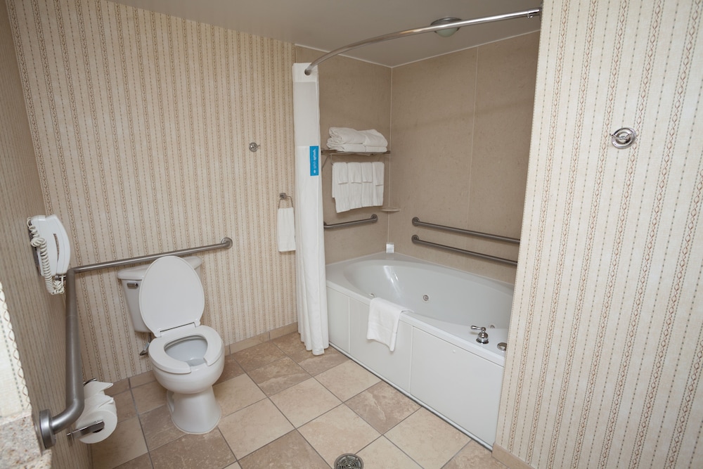 Hampton Inn Oneonta - photo 28