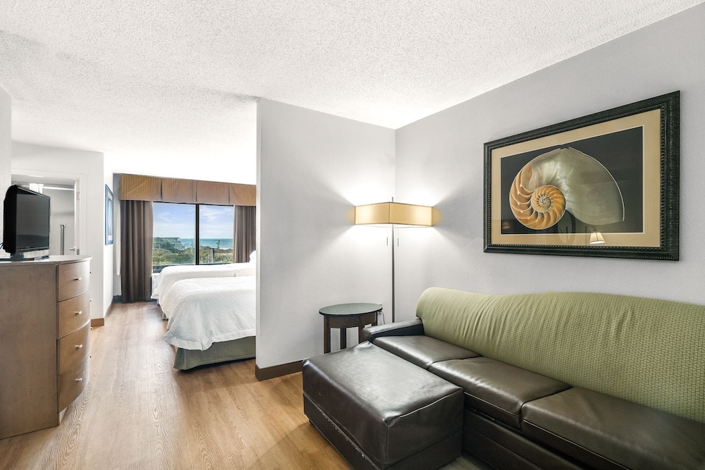 Hotel Alice At Atlantic Beach - photo 10