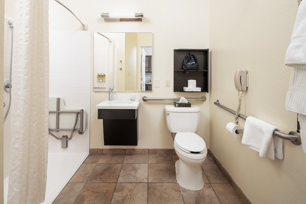 Candlewood Suites Bellevue by IHG - photo 24
