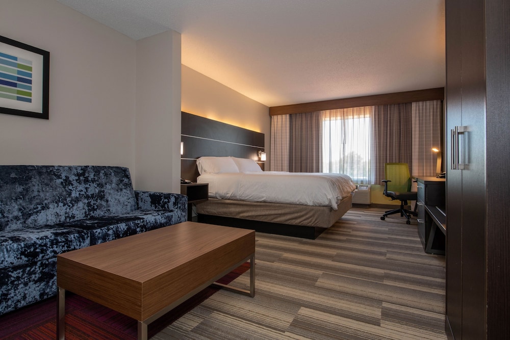 Holiday Inn Express Hotel & Suites Kansas City Grandview by IHG - photo 2