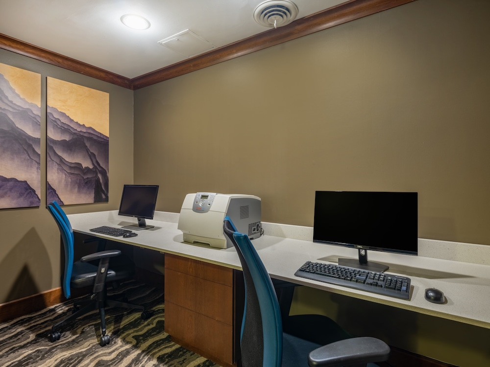 Staybridge Suites Milwaukee Airport South by IHG - photo 43