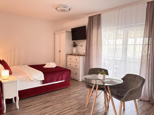 Nearby Lake Romantic Retreat R in Timisoara, Romania