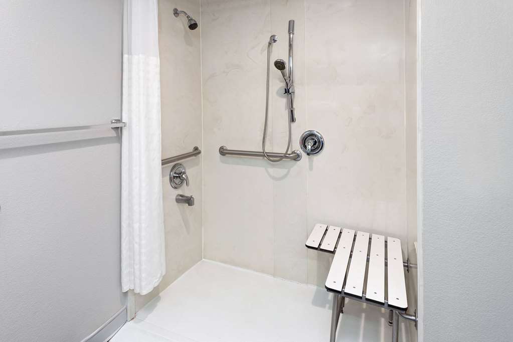 La Quinta Inn by Wyndham Cleveland Independence - photo 17