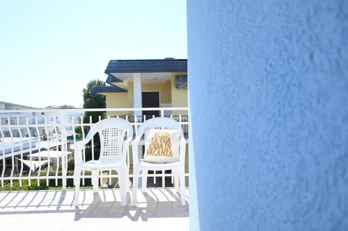 Marcelli trilocale con terrazzo a pochi passi dal mare M394 — 4-Star Luxury Hotel in Marcelli, Italy