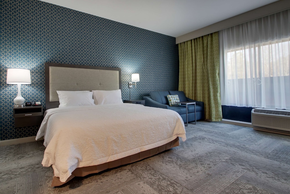 Hampton Inn & Suites Knightdale Raleigh - photo 38