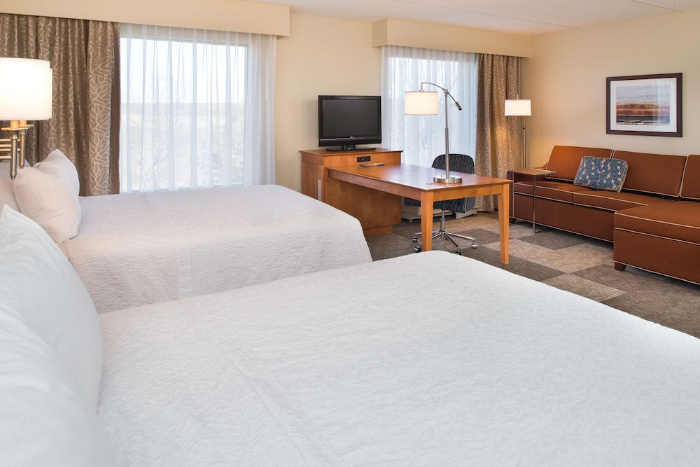 Hampton Inn & Suites Schertz - photo 9