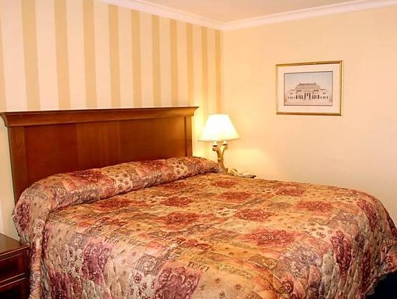 Tally Ho Hotel in Victoria, Canada