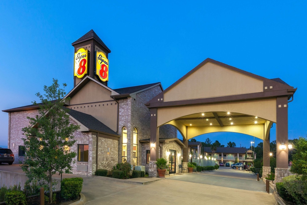 Super 8 by Wyndham Fairfield Tx in Fairfield, United States