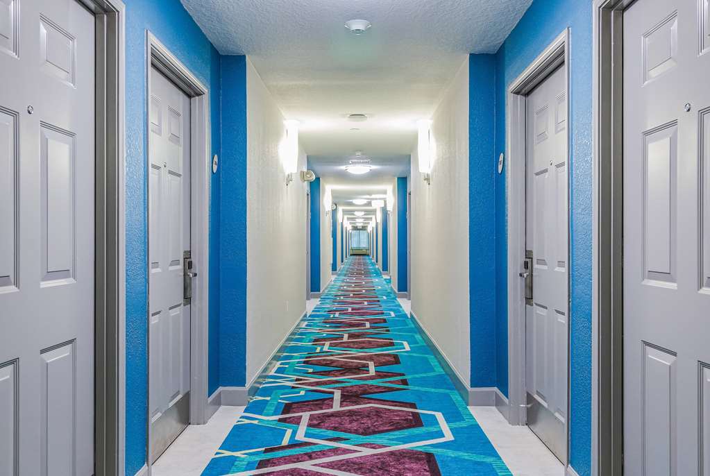 La Quinta Inn & Suites by Wyndham Tomball - photo 29