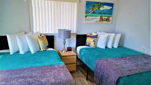 Johns Pass Beach Motel - photo 30