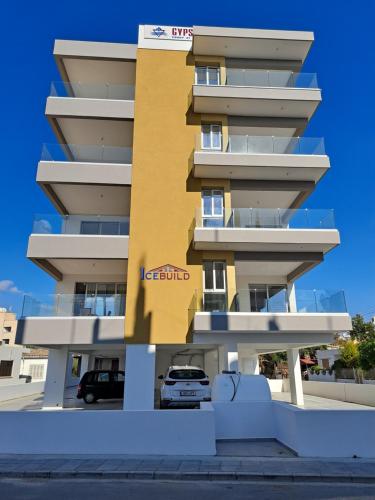 Icebuild Apartments