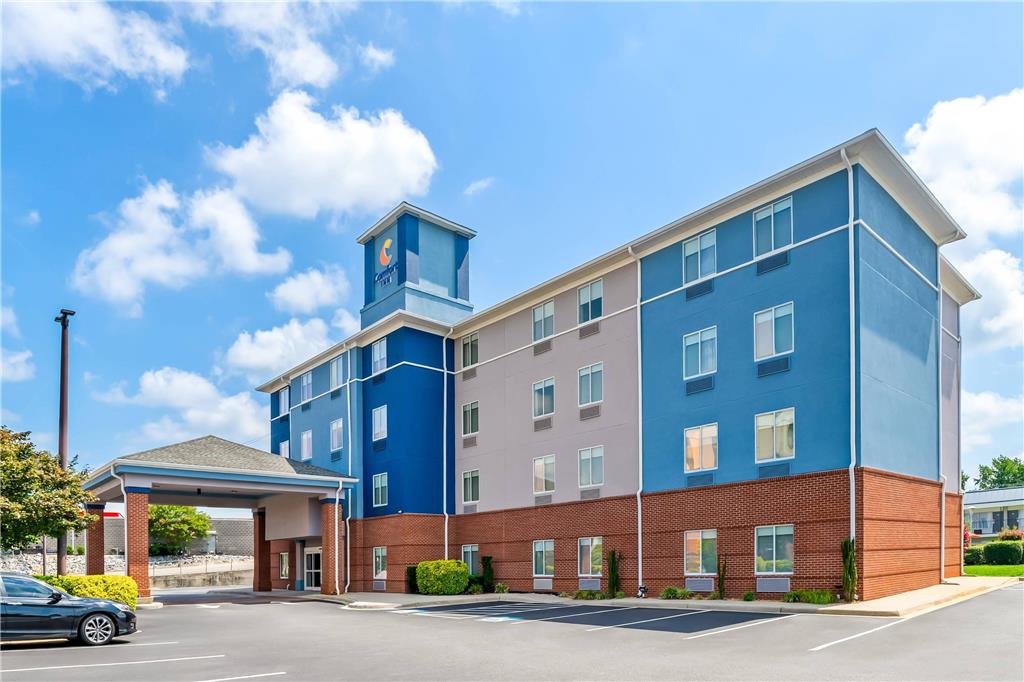 Comfort Inn Emporia - photo 3