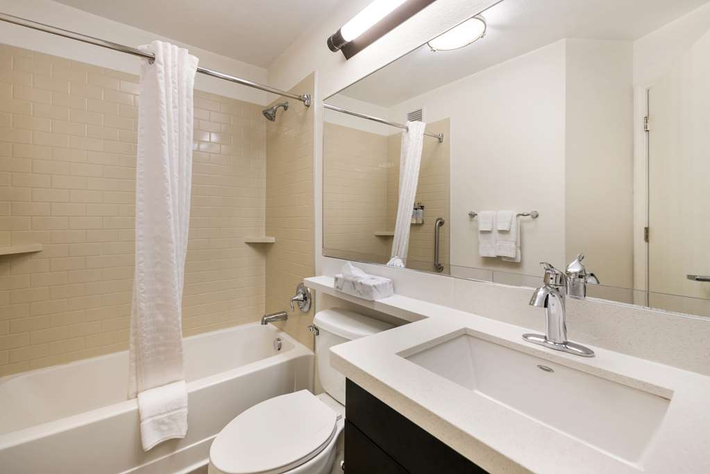 Sonesta Simply Suites Hampton - photo 24