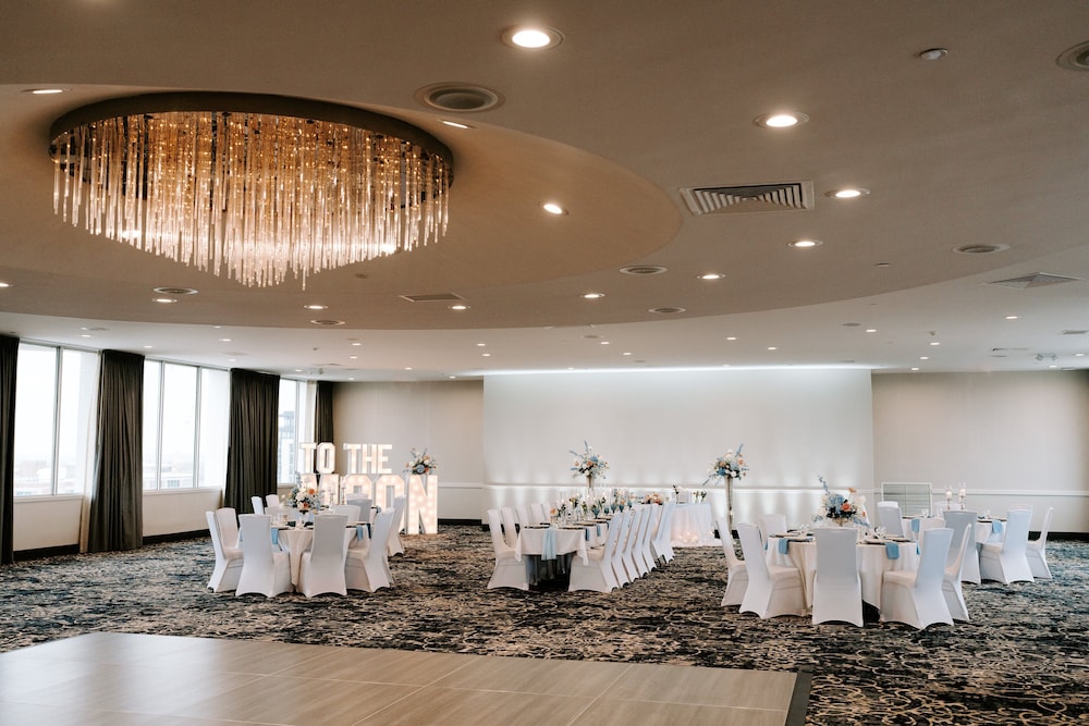 Holiday Inn Sioux Falls City Centre by IHG - photo 40
