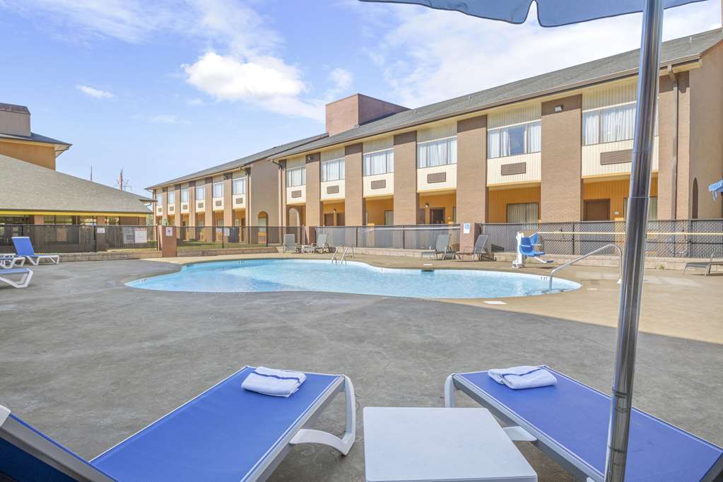 Quality Suites Hickory South - photo 35