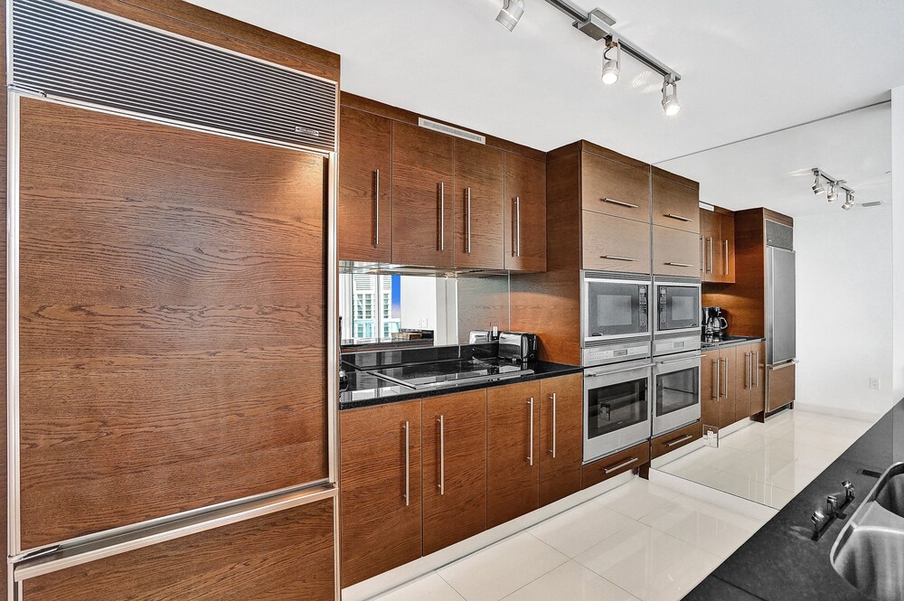 Sky City At Icon Brickell - photo 21