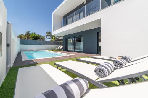 Villa Alva — Almada — photo 2