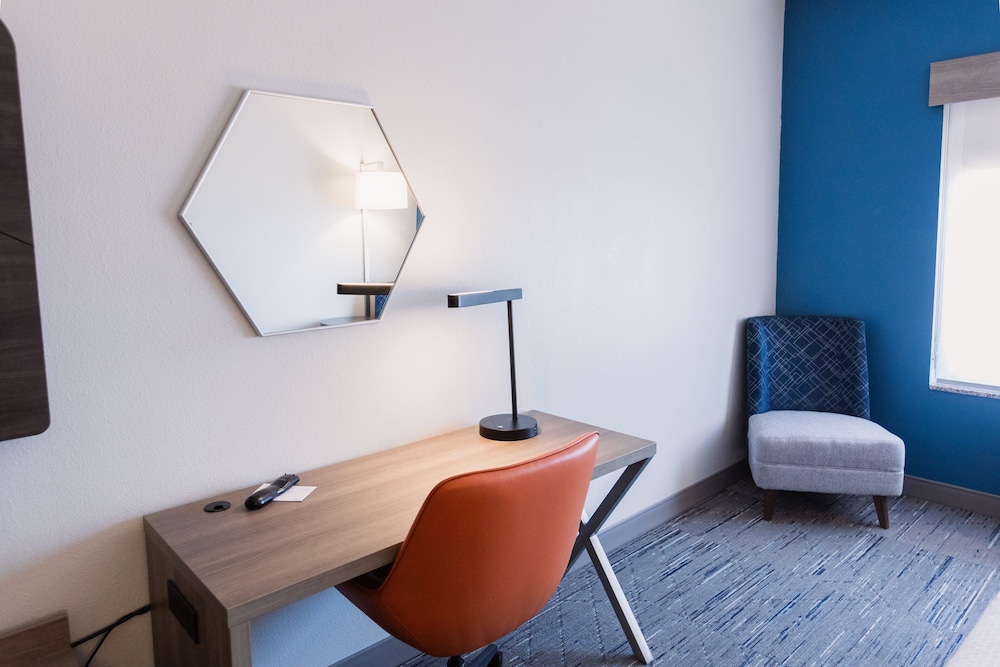 Holiday Inn Express & Suites Guthrie North Edmond by IHG - photo 6
