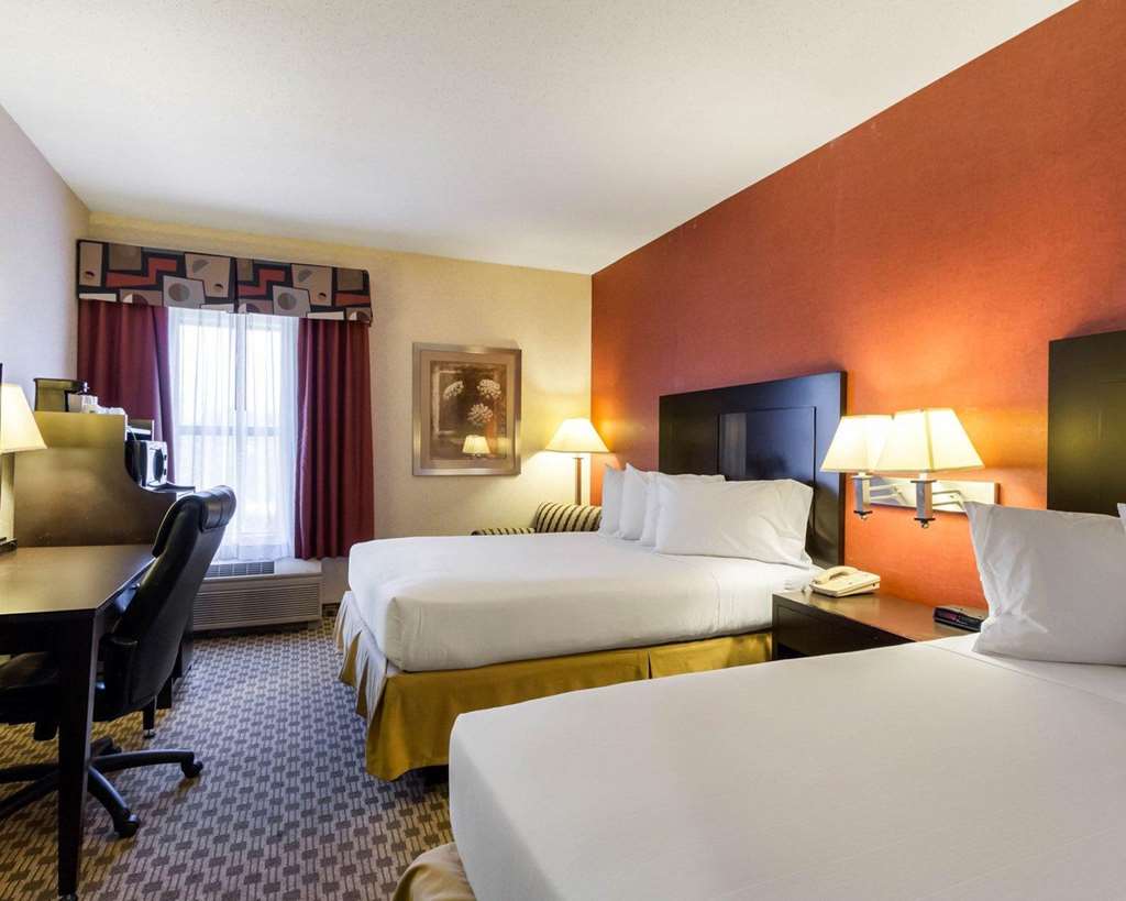 Quality Inn & Suites Oakwood Village Cleveland South - photo 12