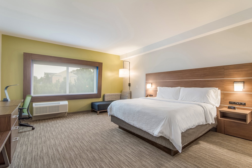 Holiday Inn Express and Suites Asheboro by IHG - photo 25