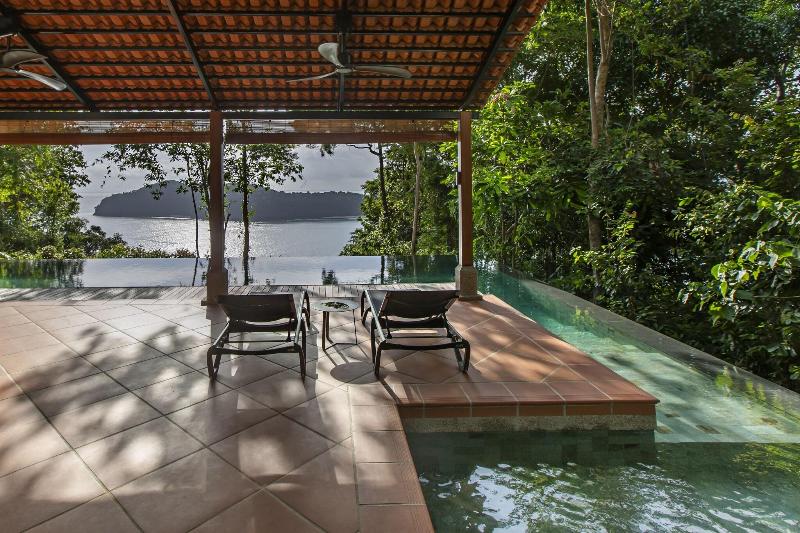 Ambong Pool Villas — 4-Star Luxury Hotel in Kuah, Malaysia