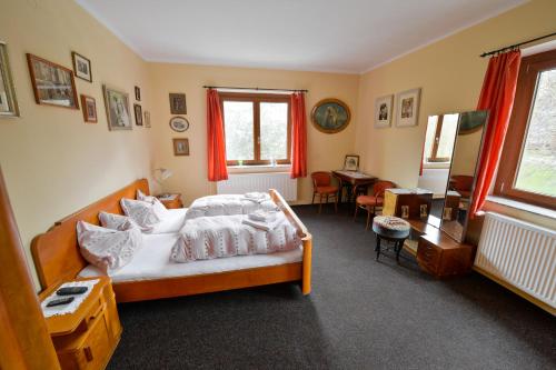 Hotel s restaurací Splávek — Strakonice — photo 2