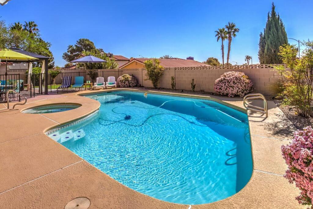Casa Lucaccini Gym Pool Spa Prime Location 4br