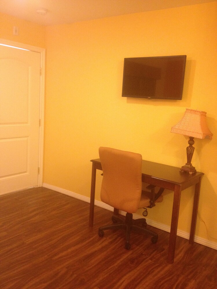 Coast Inn - photo 10